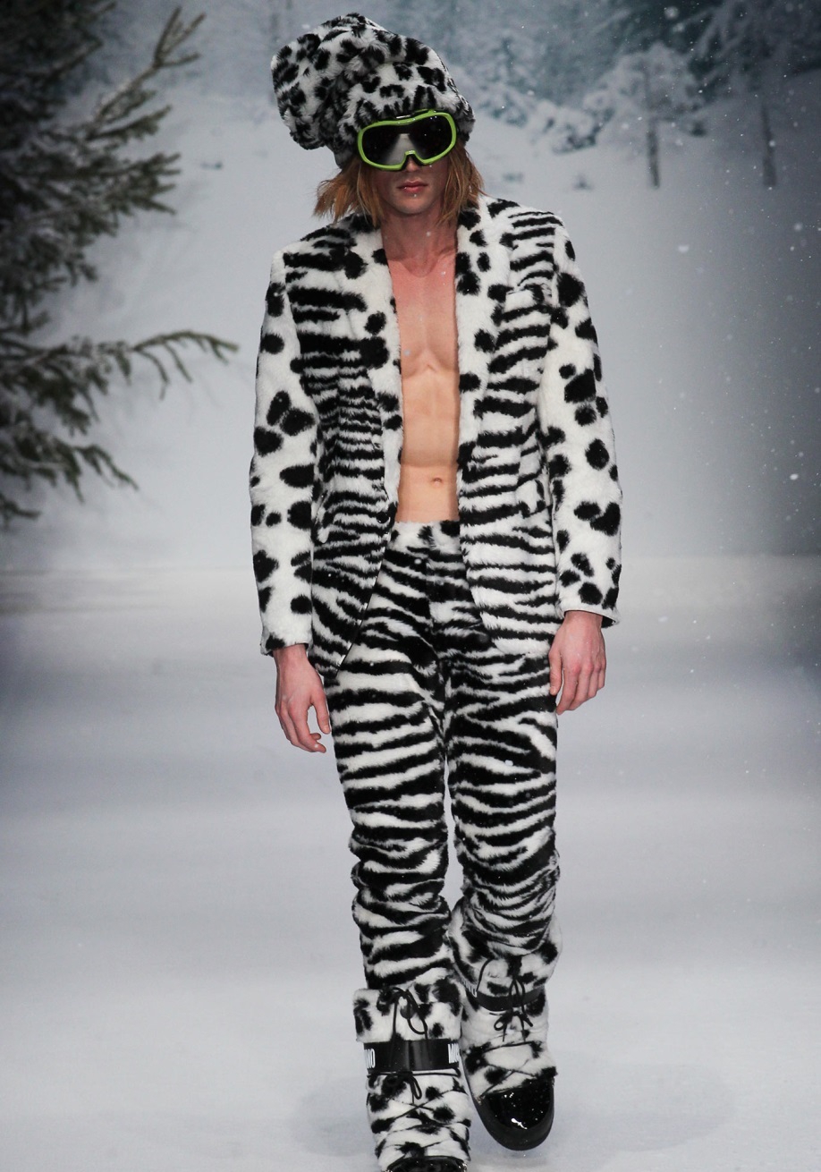 Moschino Sonbahar / Kış 2015