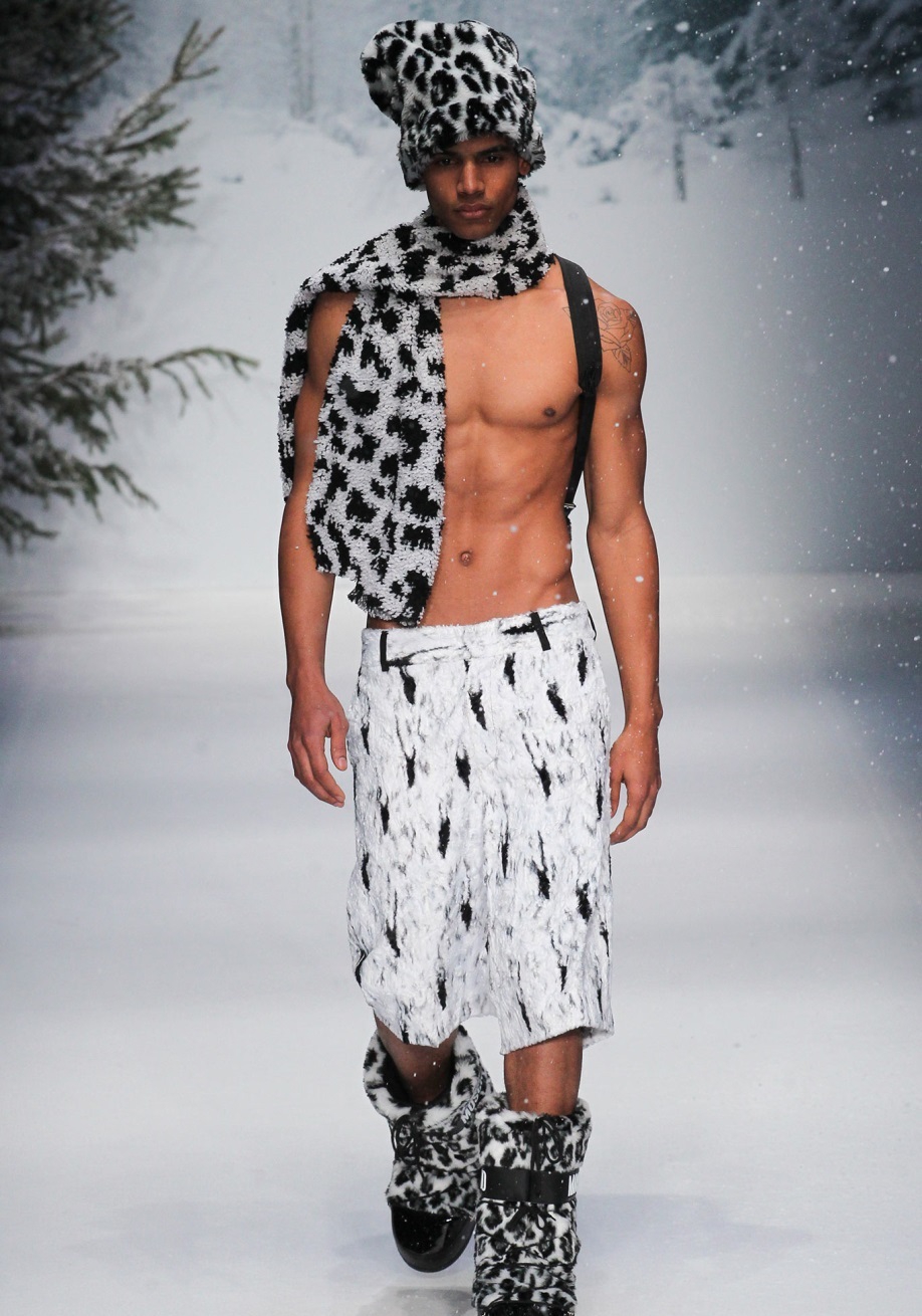 Moschino Sonbahar / Kış 2015