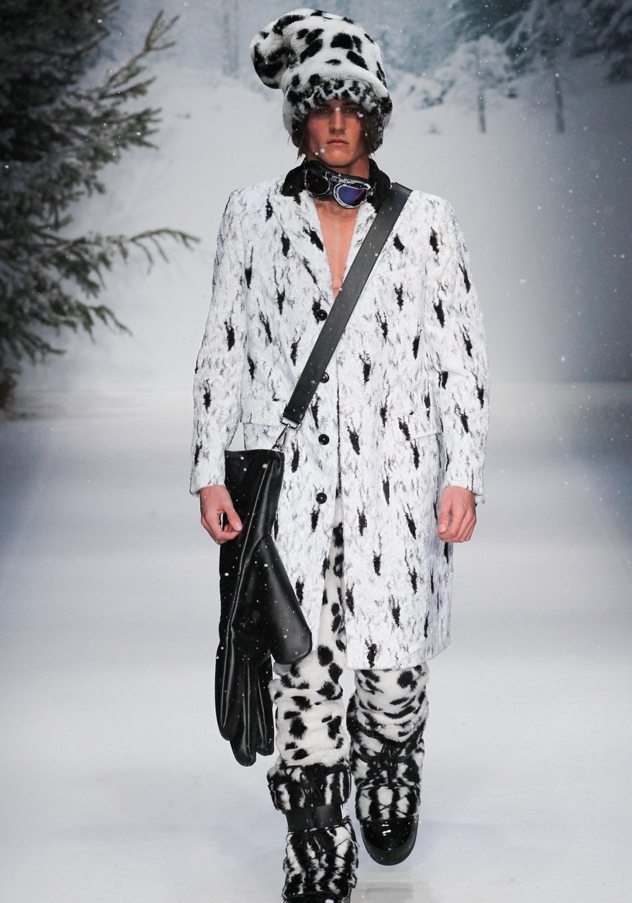 Moschino Sonbahar / Kış 2015