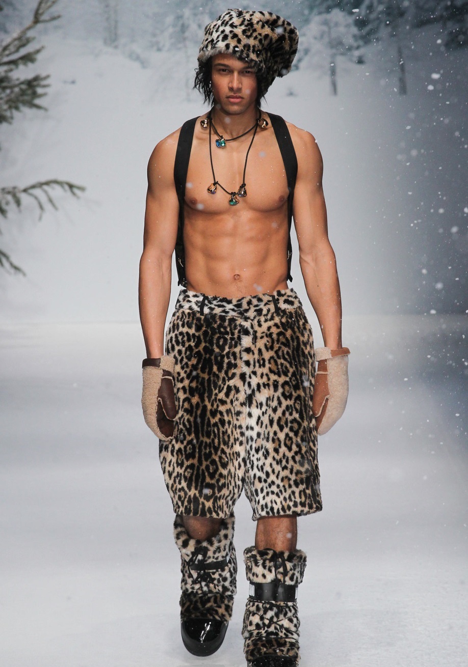 Moschino Sonbahar / Kış 2015