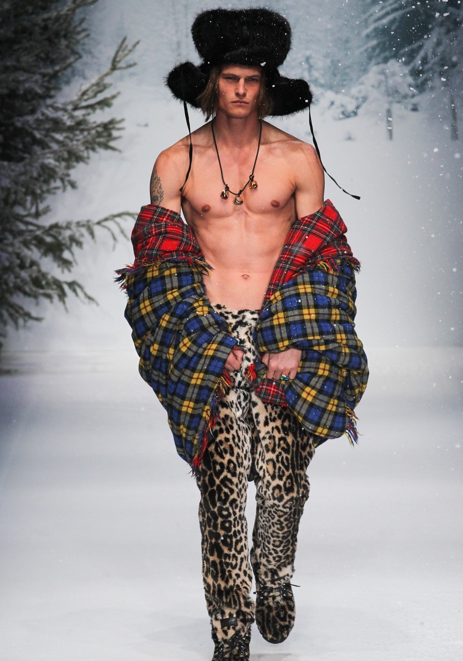 Moschino Sonbahar / Kış 2015