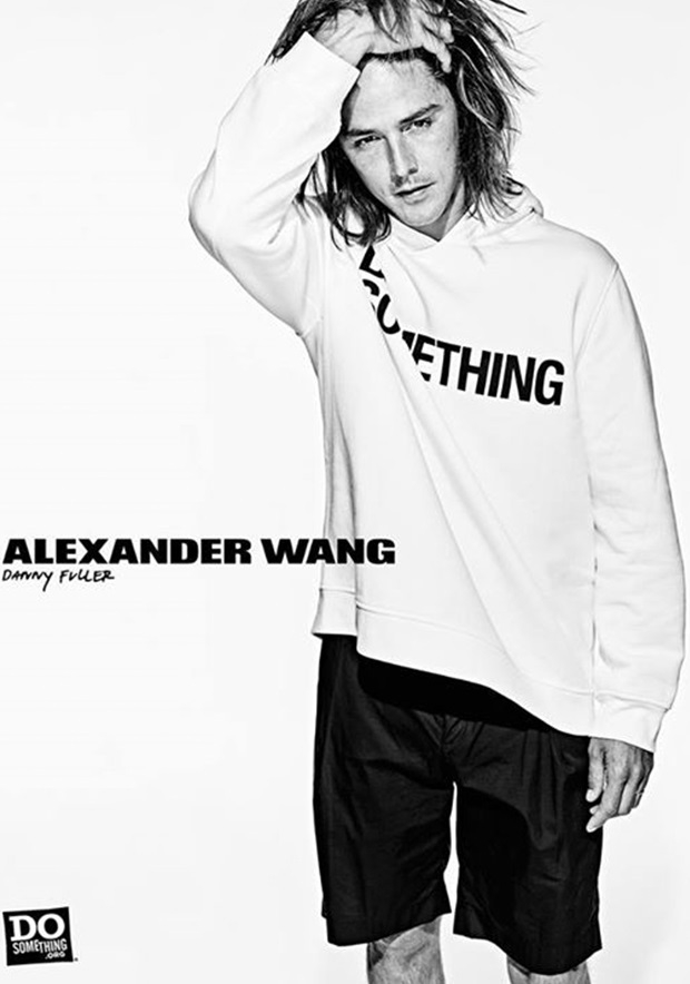 Hem ünlü hem yardımsever