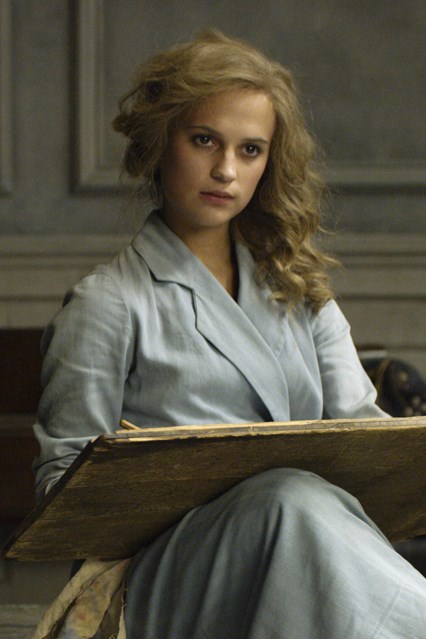 Alicia Vikander'e Tutulmanız İçin 4 Sebep