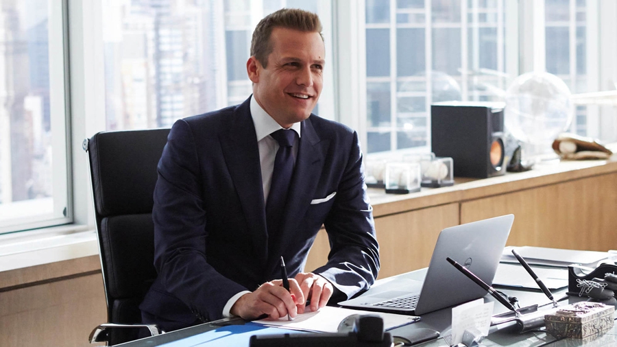 Modern Erkeğin Harvey Specter'dan Alacağı 7 Hayat Dersi