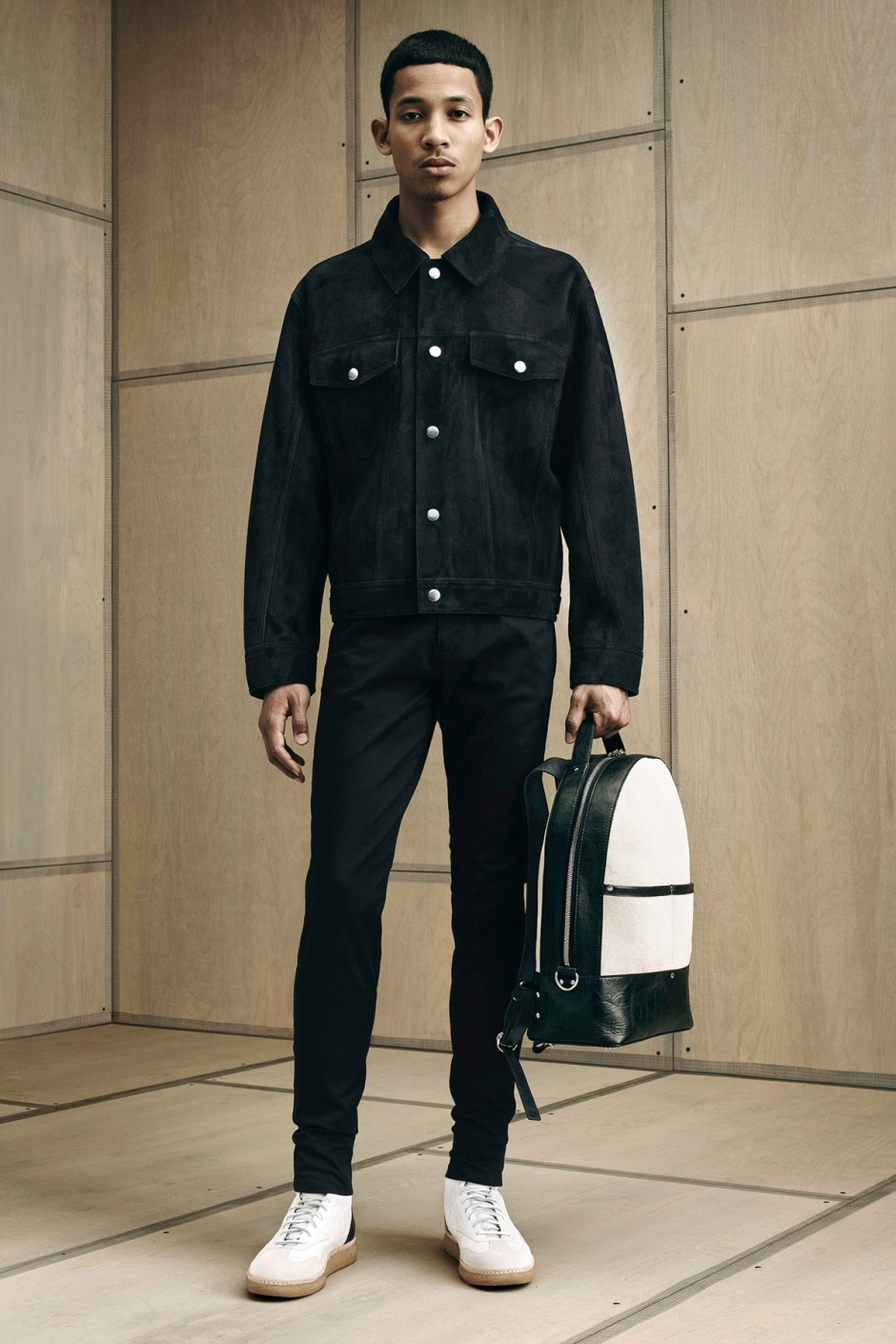 Süet Ceketinizi Nasıl Giymelisiniz? (İpucu: Brad Pitt'e Bakın)