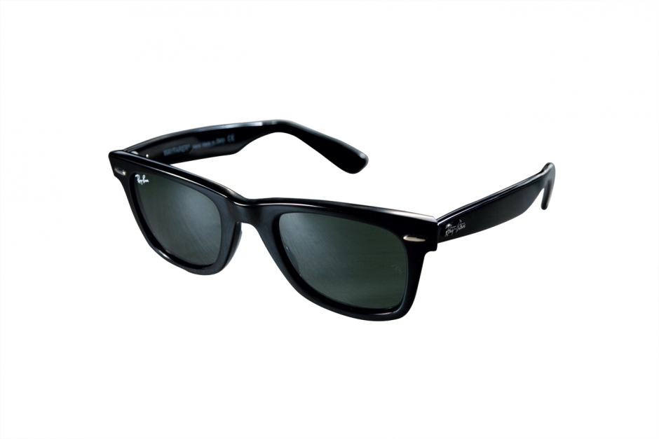 Yıldızlardan Gözlük Önerileri