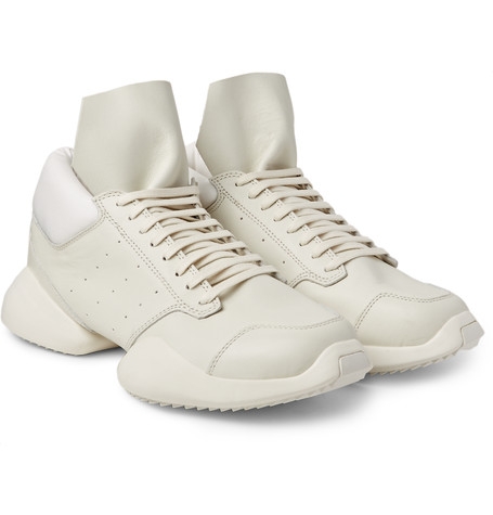 Haziran Yağmurlarında Günü Kurtaracak 7 Kombin