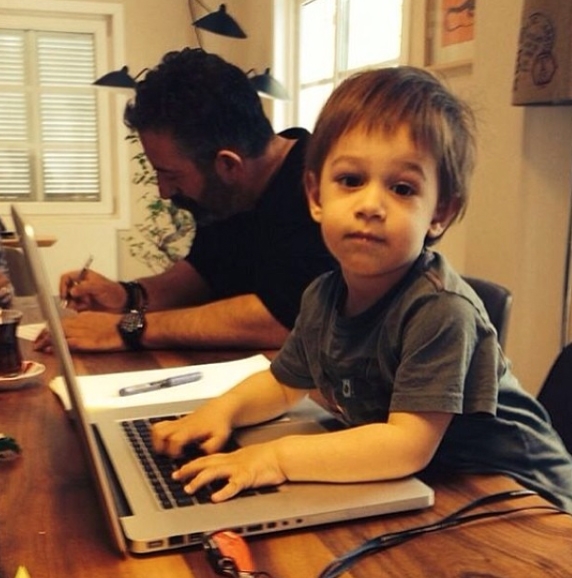 Tüm Süper Babaların Babalar Günü Kutlu Olsun