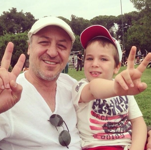 Tüm Süper Babaların Babalar Günü Kutlu Olsun