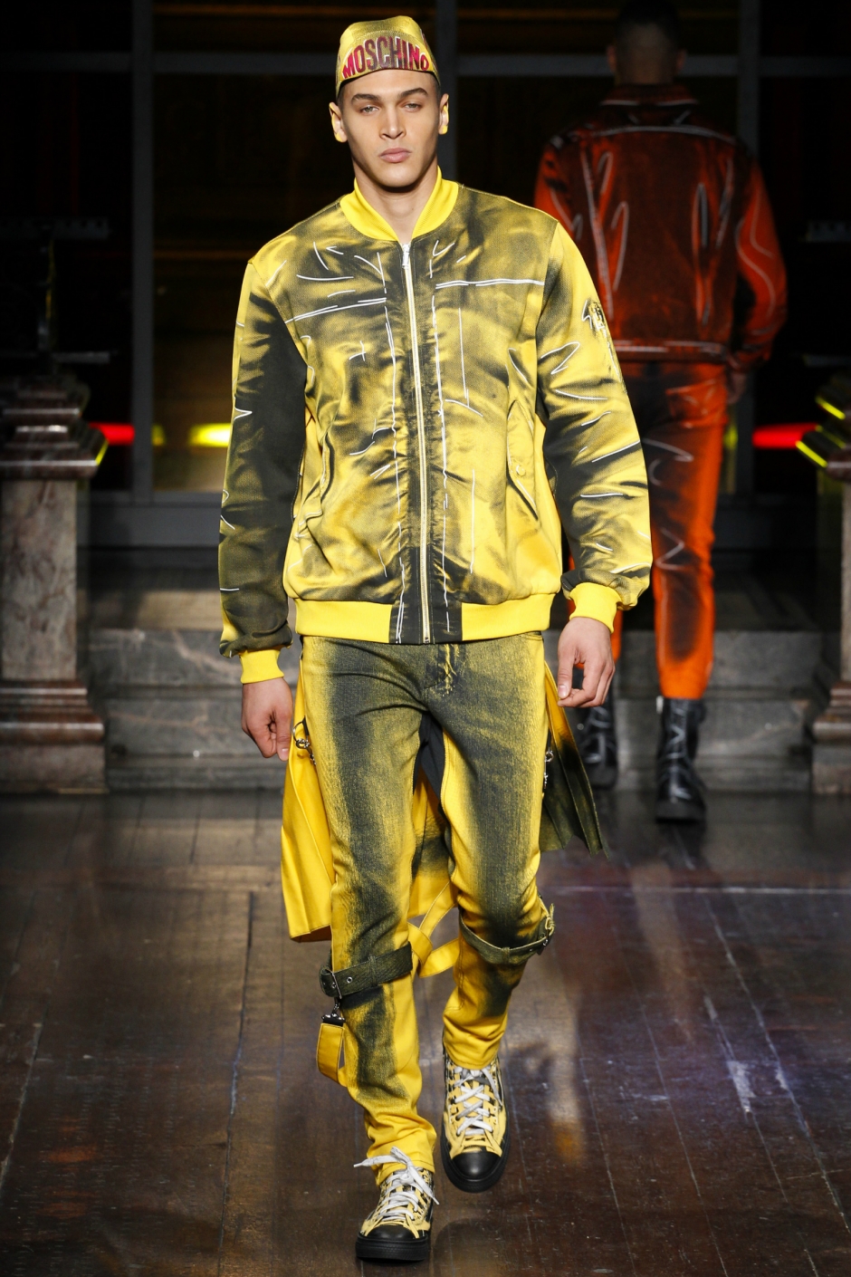 Moschino Sonbahar / Kış 2016