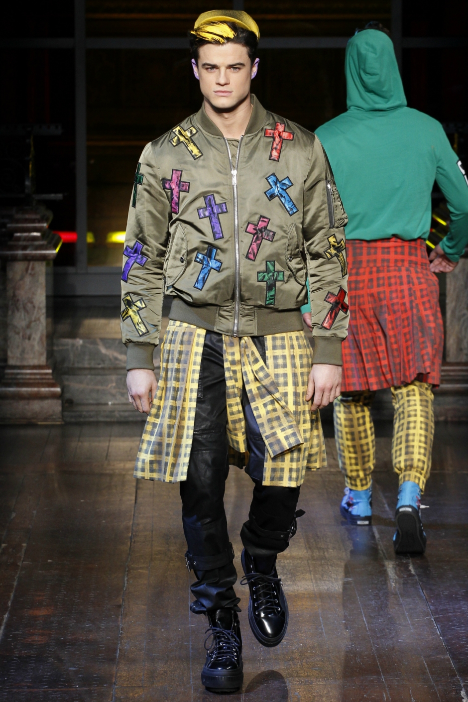 Moschino Sonbahar / Kış 2016