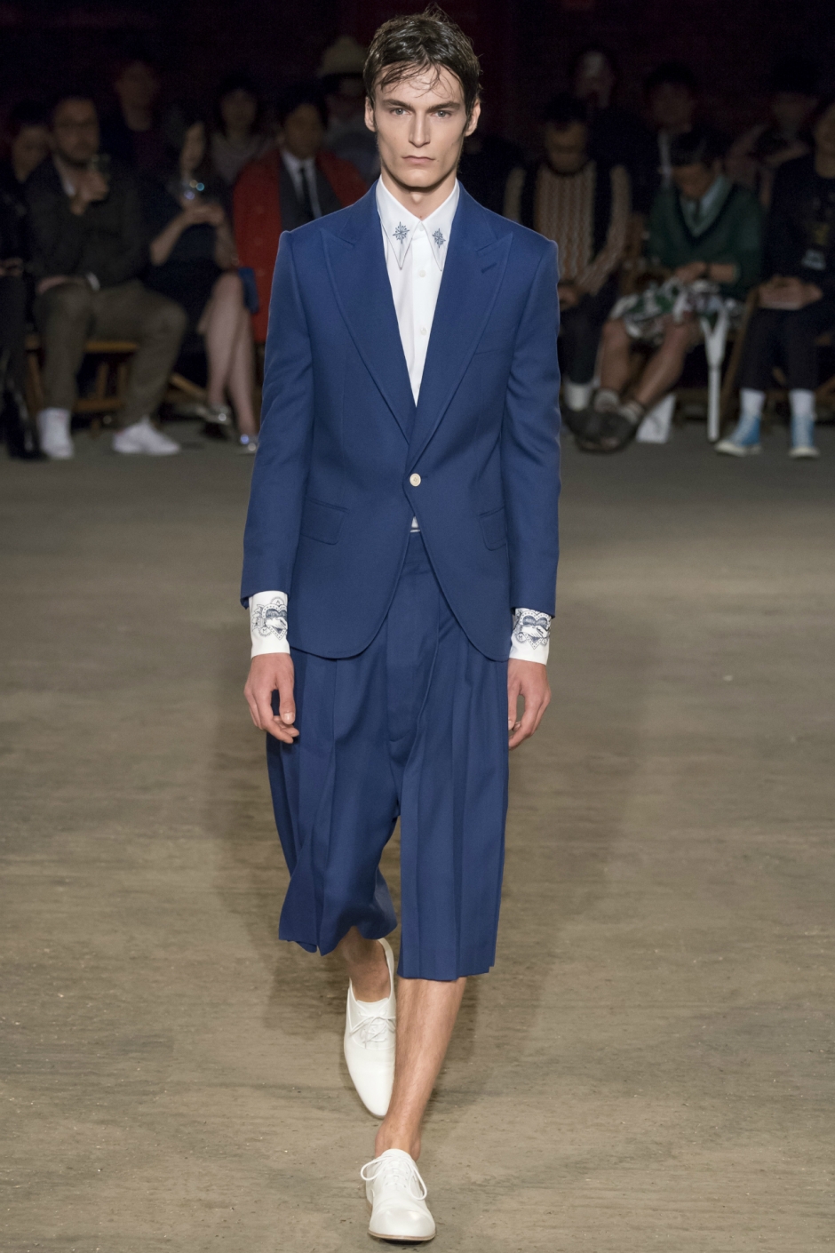 Alexander McQueen İlkbahar / Yaz 2016