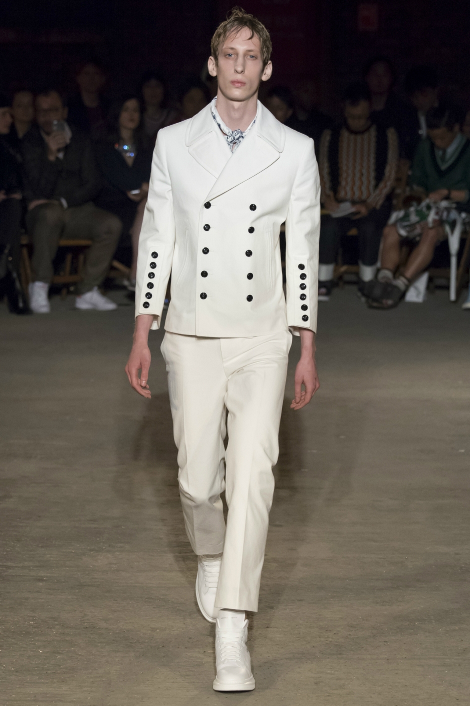 Alexander McQueen İlkbahar / Yaz 2016