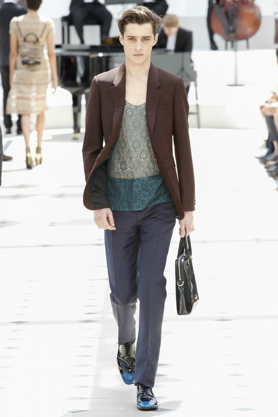 Burberry Prorsum İlkbahar / Yaz 2016