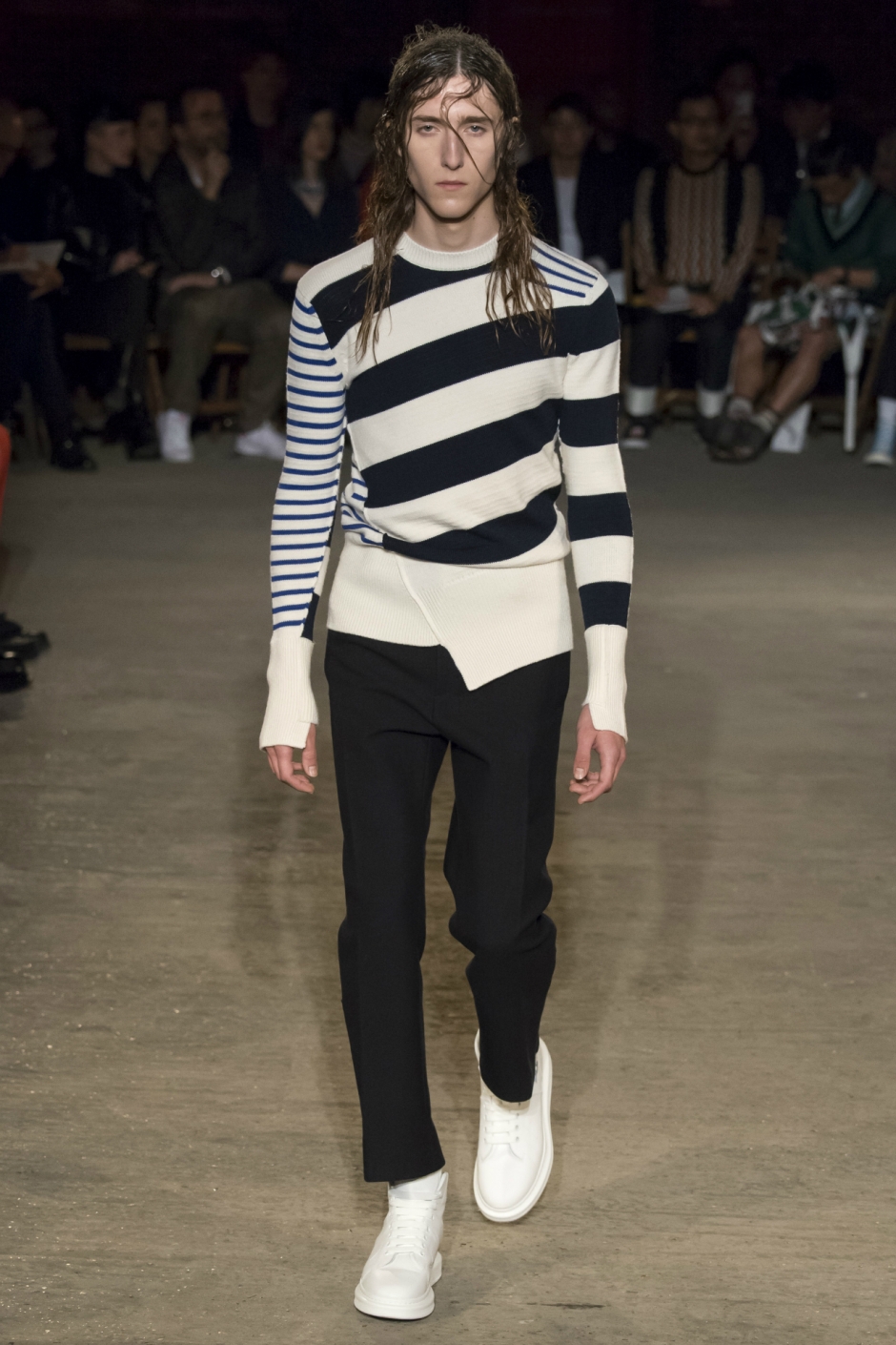 Alexander McQueen İlkbahar / Yaz 2016