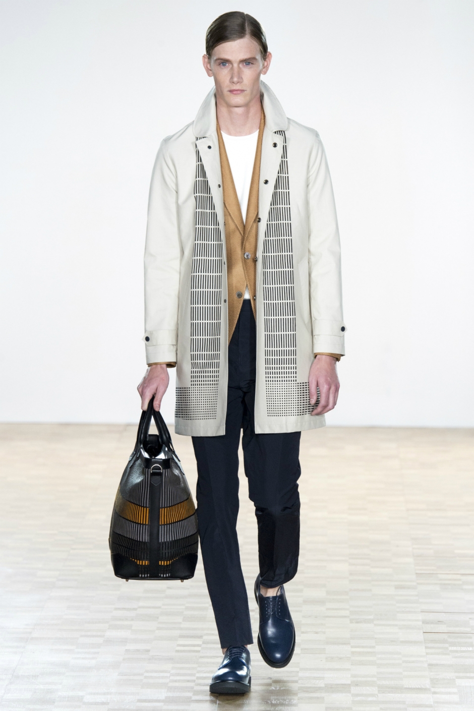 Hardy Amies İlkbahar / Yaz 2016