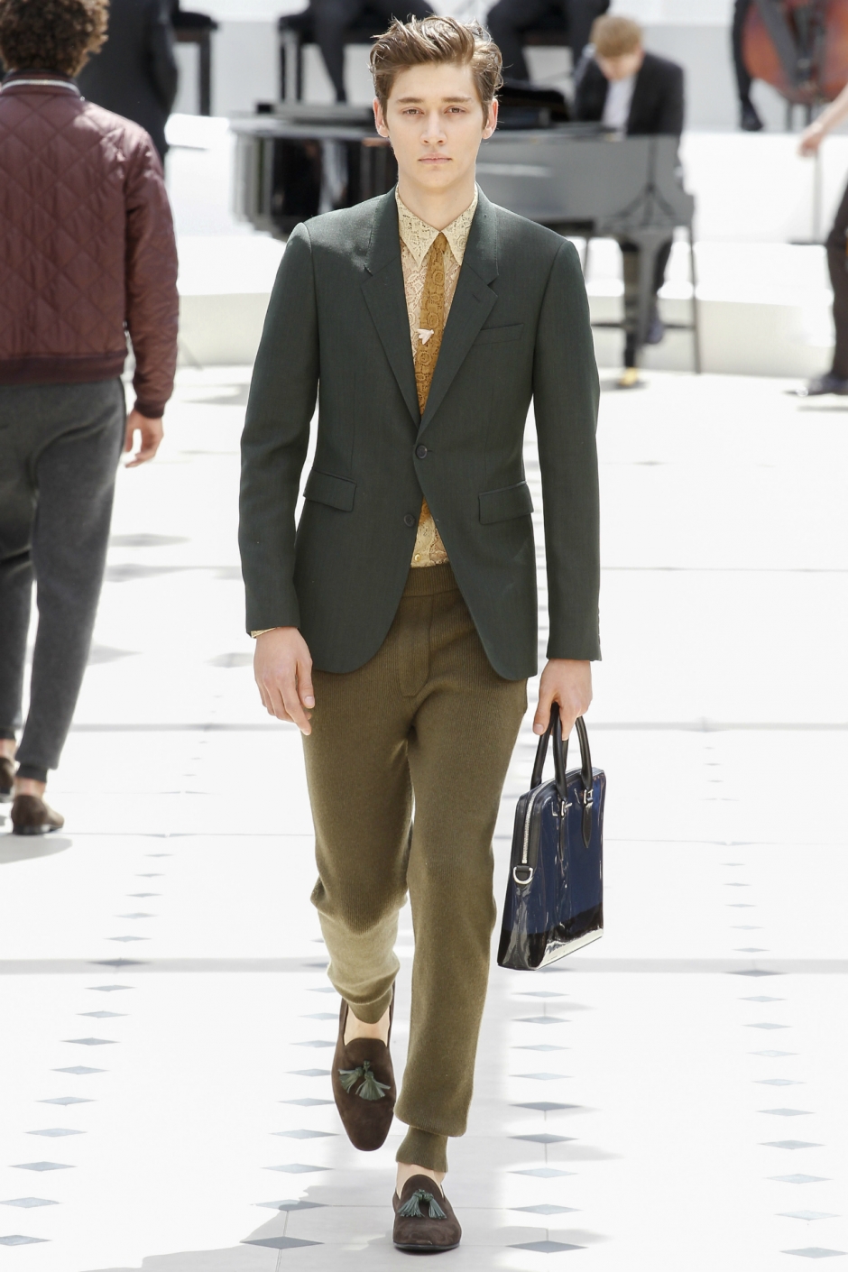 Burberry Prorsum İlkbahar / Yaz 2016