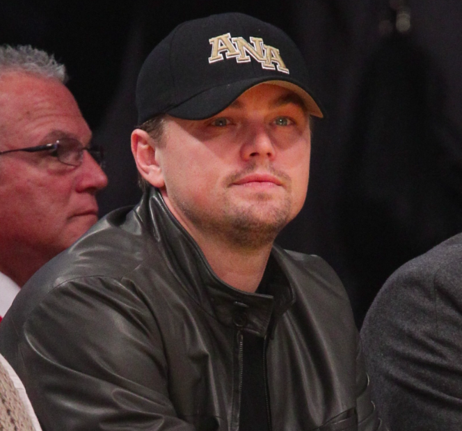 Yetişkin Bir Leonardo DiCaprio 33 Farklı Takım Tutar