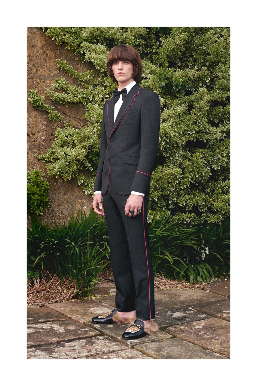 Yeni Takım Elbiseniz Tom Hiddleston