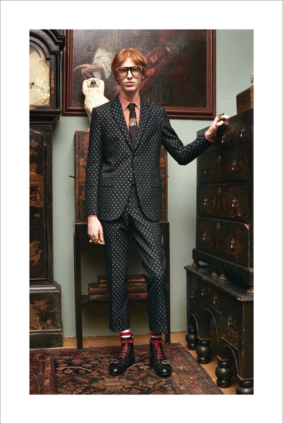 Yeni Takım Elbiseniz Tom Hiddleston