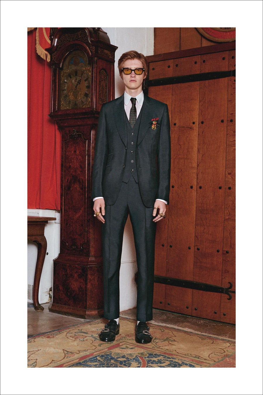 Yeni Takım Elbiseniz Tom Hiddleston