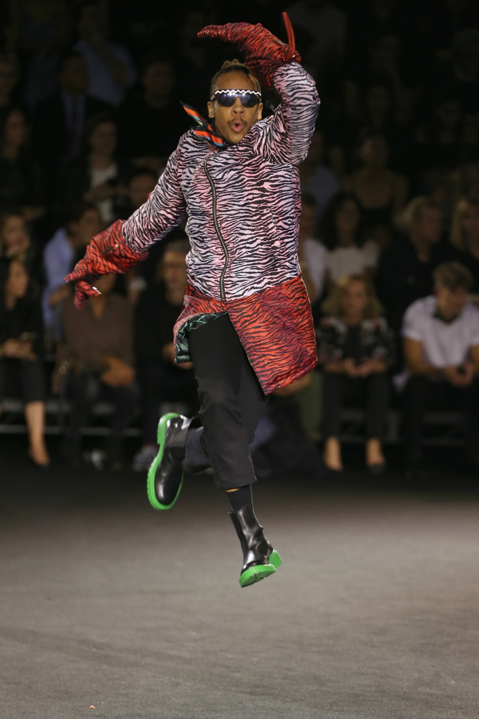 KENZO ile H&M El Ele