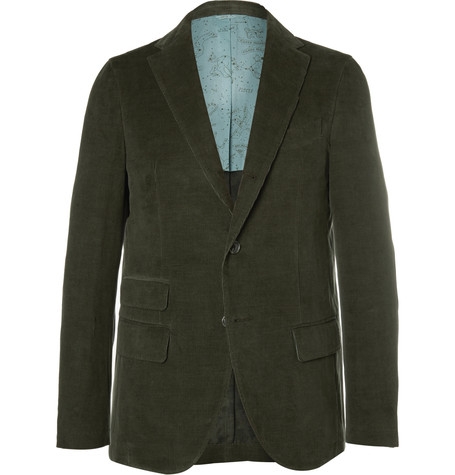 Takım Elbisenizi Bugünlük Rafa Kaldırın