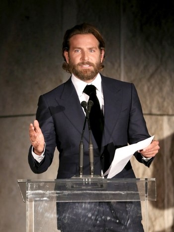 Takım Elbise Giyerken Sakalınız Ne Kadar Uzun Olmalı?