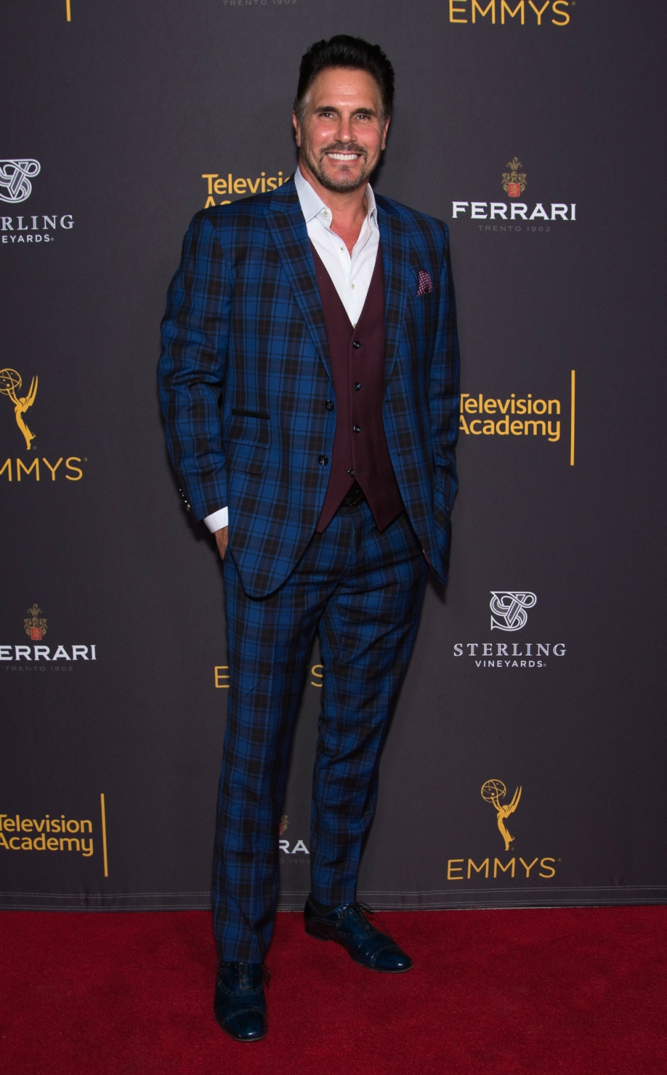 Çizgili Takım Elbise Nasıl Kombinlenir?