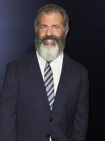 Takım Elbise Giyerken Sakalınız Ne Kadar Uzun Olmalı?