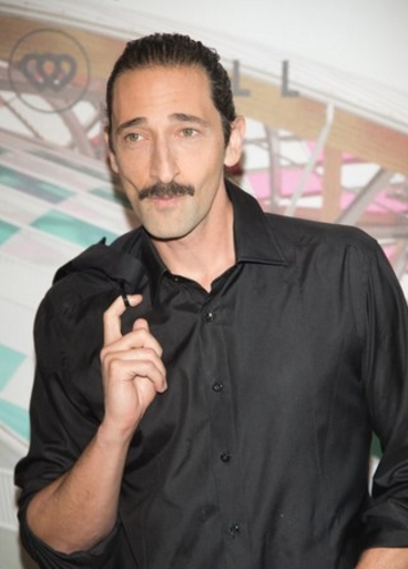 70'lerin Bıyıklarına Geri Dönüş Yapıyoruz