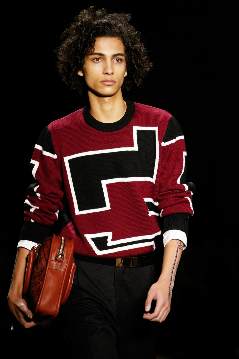 Bordo Rengi Doğru Kullanmak: Orlando Bloom