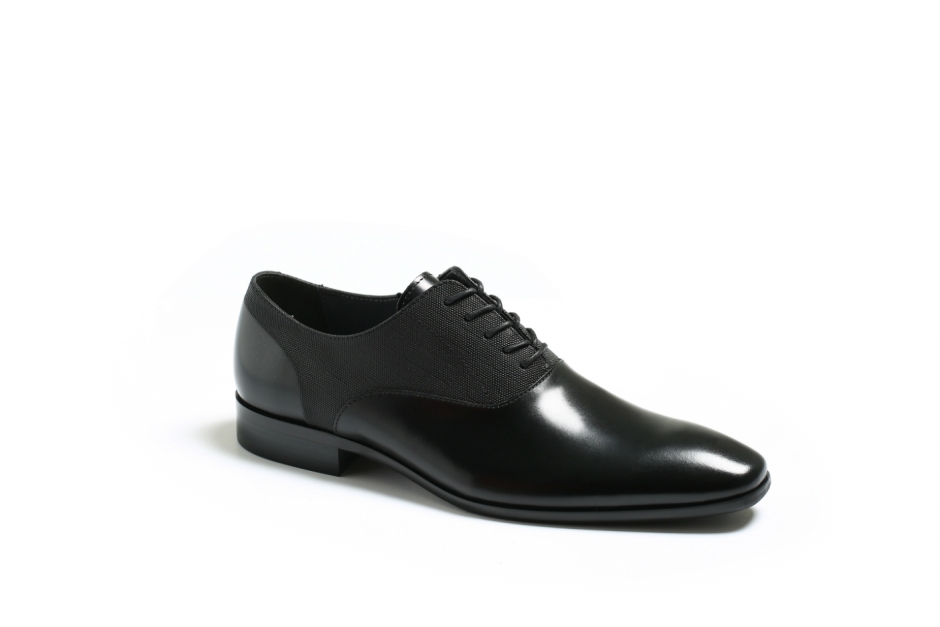 Ofis Şıklığı: Doğru Ayakkabıyla Tarzını Yarat