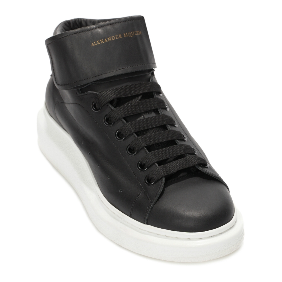 Ofis Şıklığı: Doğru Ayakkabıyla Tarzını Yarat