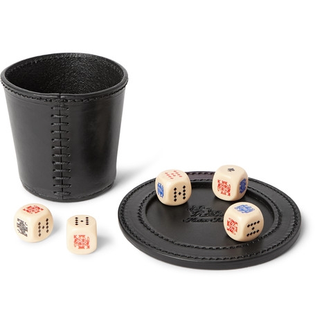 Poker Gecesine Giderken Ne Giyilmeli?