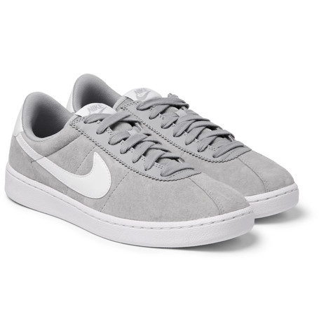 Poker Gecesine Giderken Ne Giyilmeli?