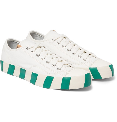 Poker Gecesine Giderken Ne Giyilmeli?