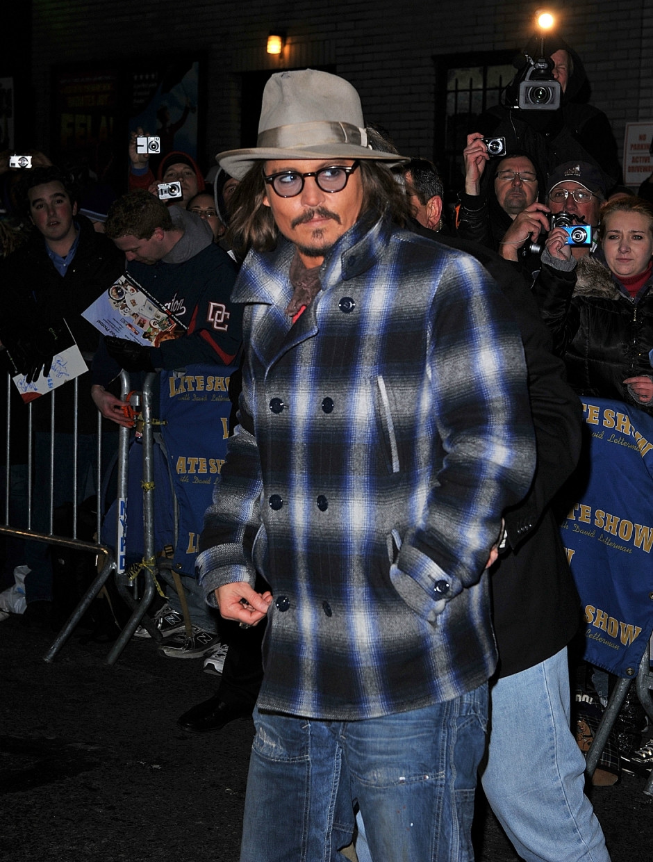 Johnny Depp Önderliğinde Kare Desenine Bakış