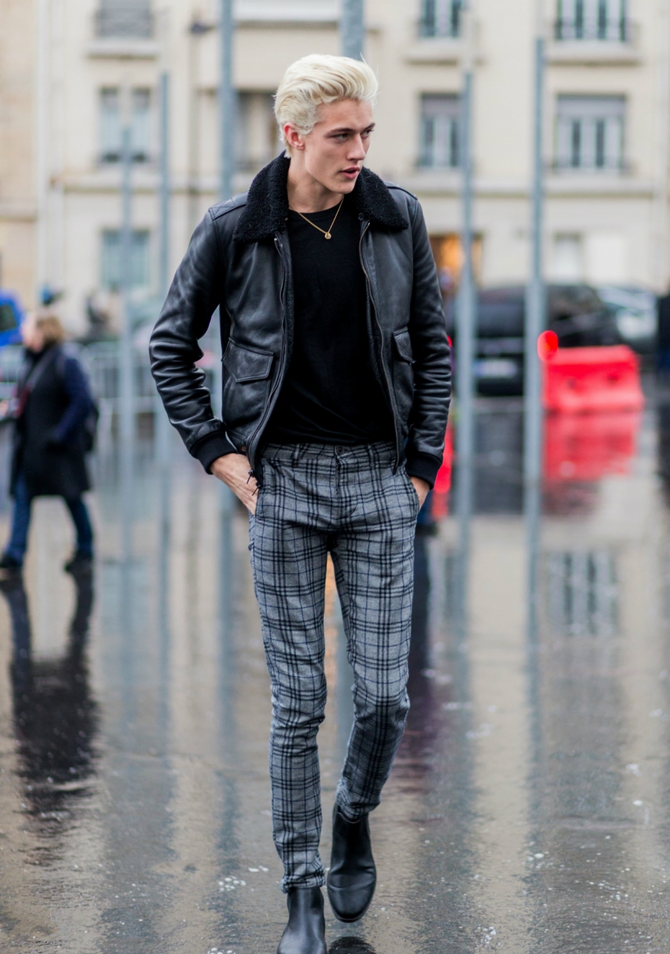 Johnny Depp Önderliğinde Kare Desenine Bakış