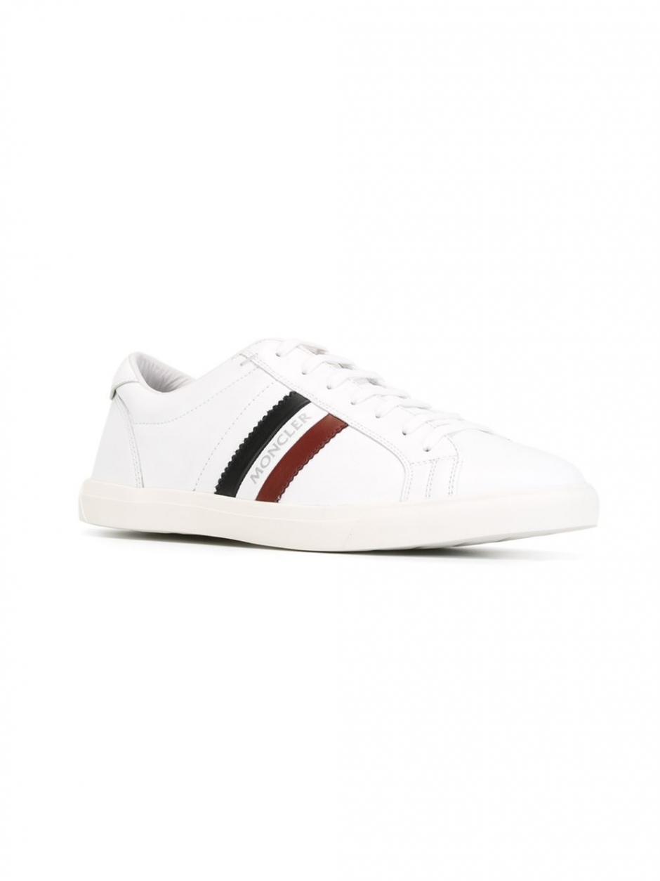 Balık Ekmek Yemeye Giderken