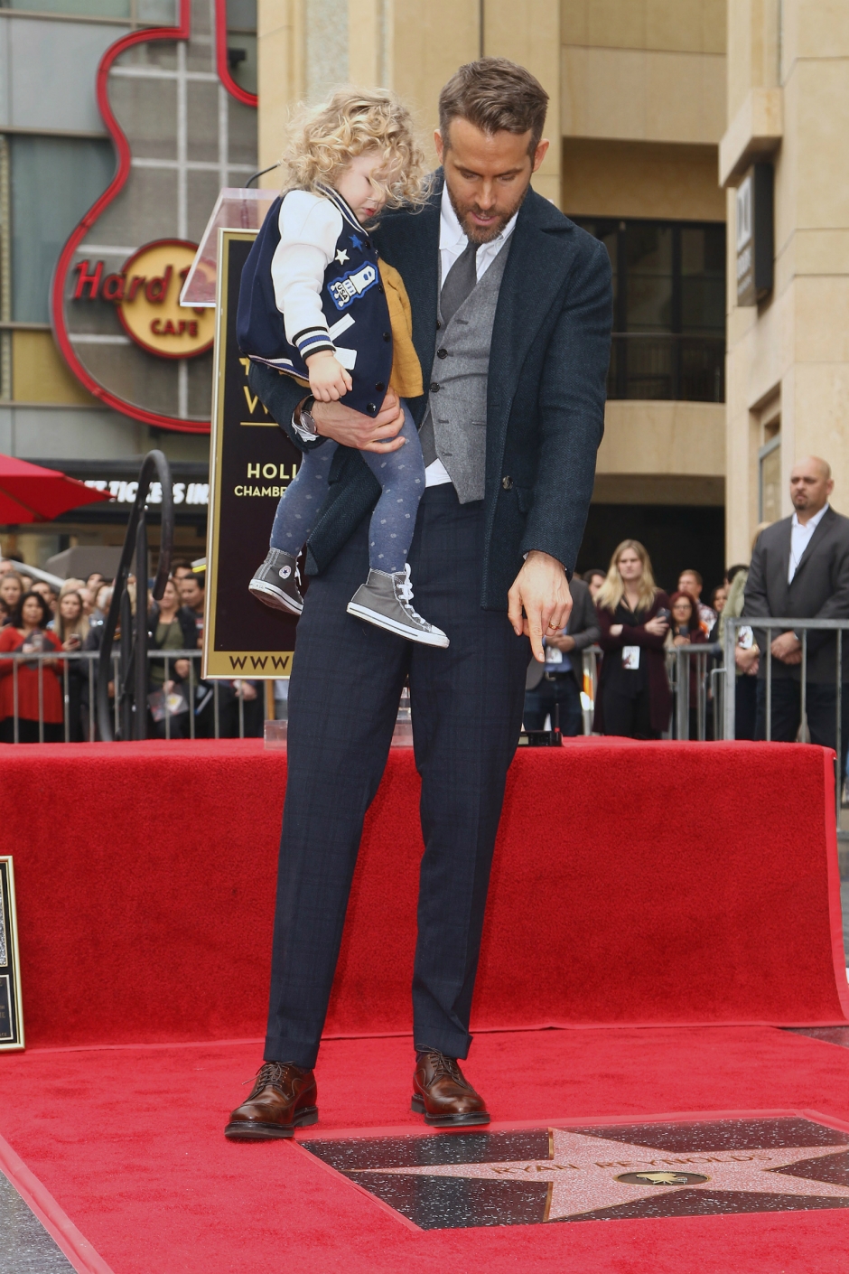 Ryan Reynolds’a Hollywood Walk of Fame Yıldız’ı verildi