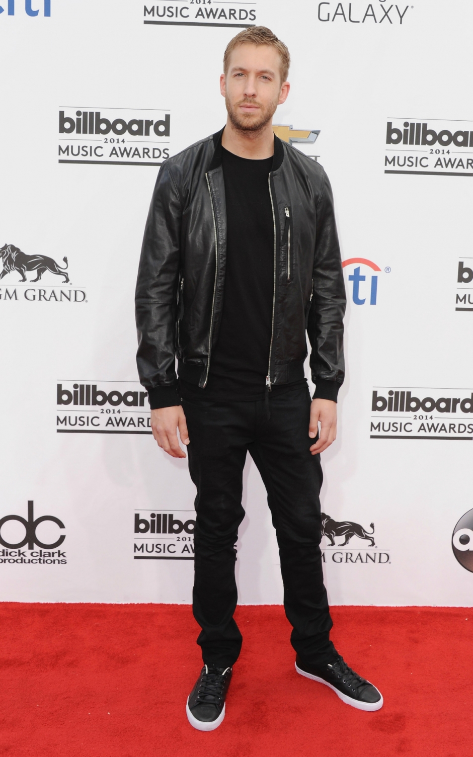 Dünyaca Ünlü Dj Calvin Harris'in Tarzını Yakala