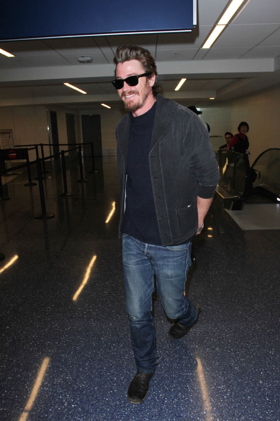 Havalimanı Tarzı: Garrett Hedlund