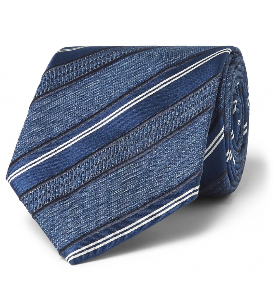 Suits Stilini Yakala