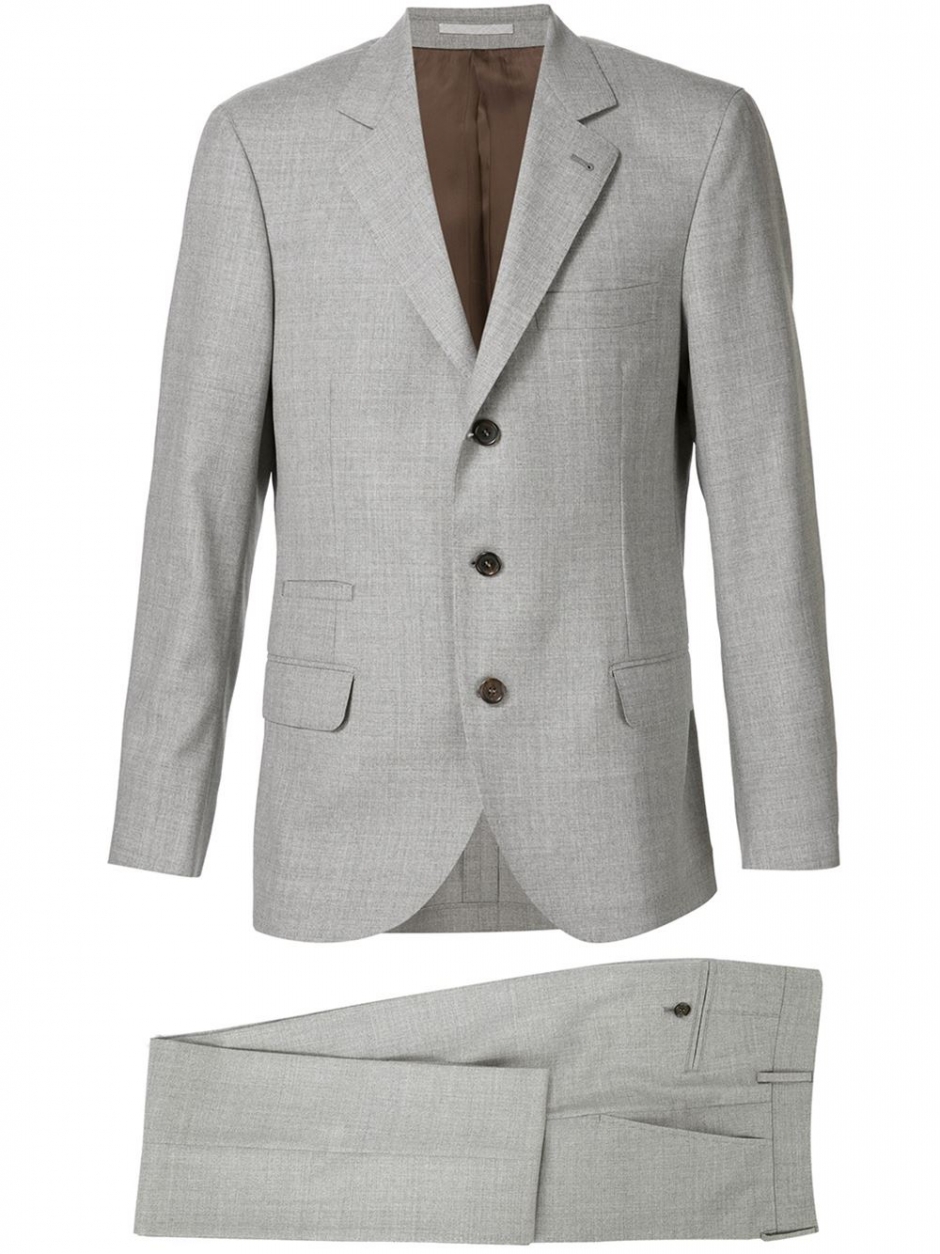 Ofis Stili: Takım ve Beyaz Tişört