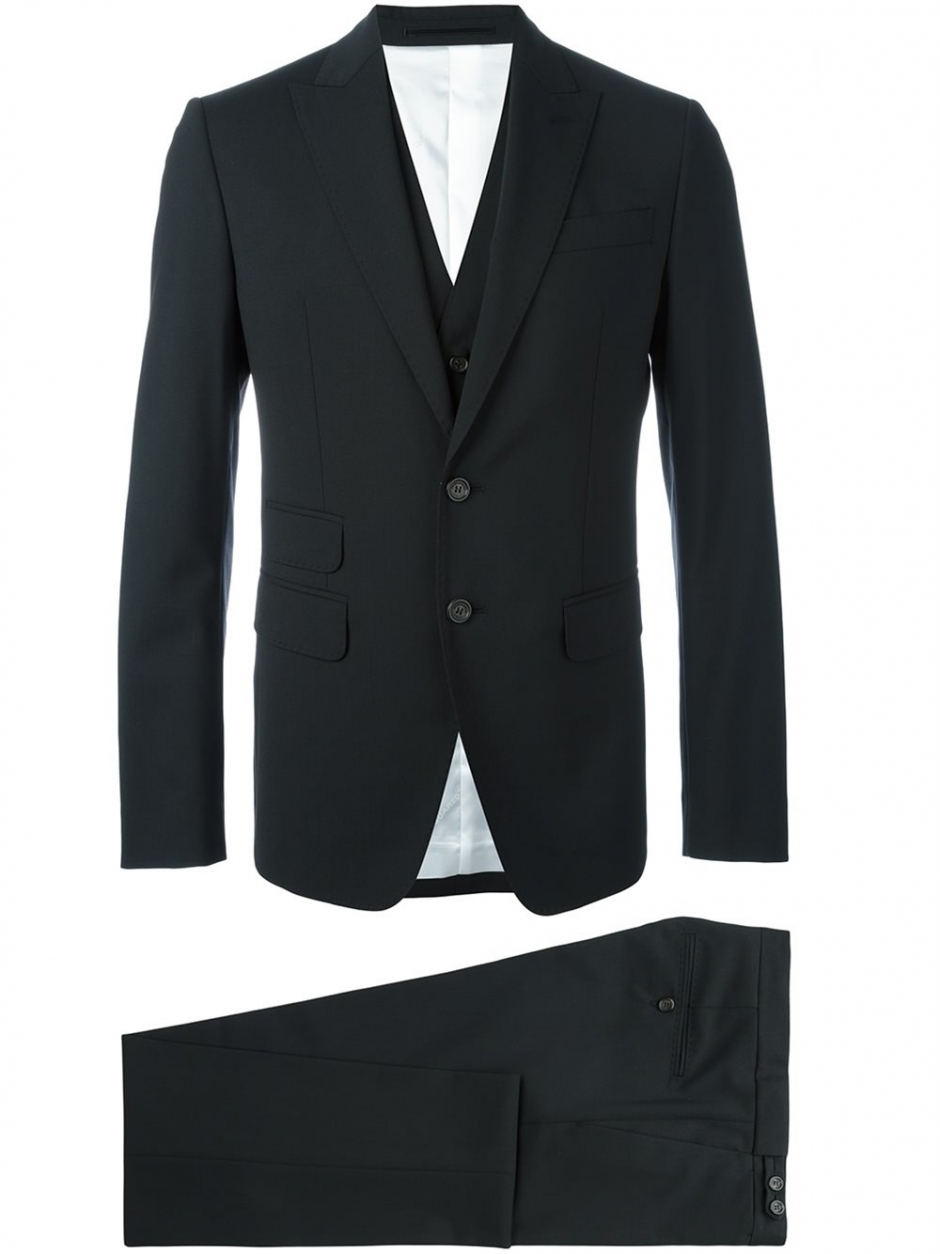 Ofis Stili: Takım ve Beyaz Tişört