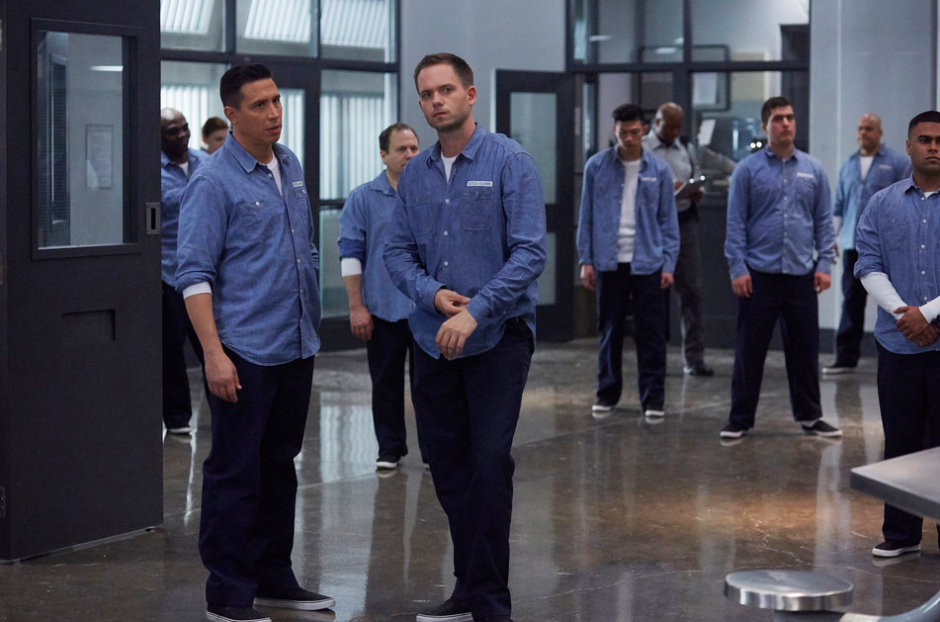 Suits Stilini Yakala