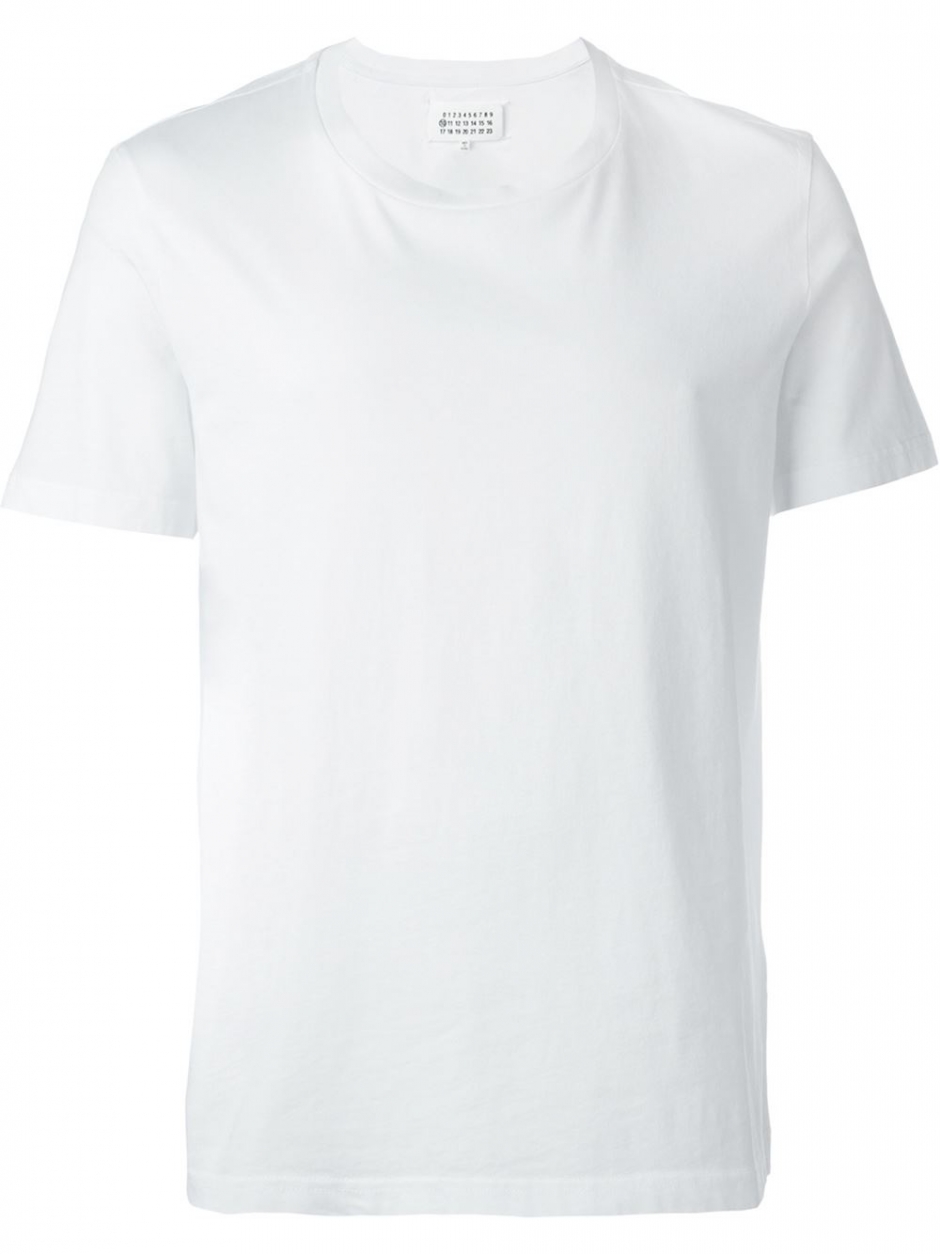 Ofis Stili: Takım ve Beyaz Tişört