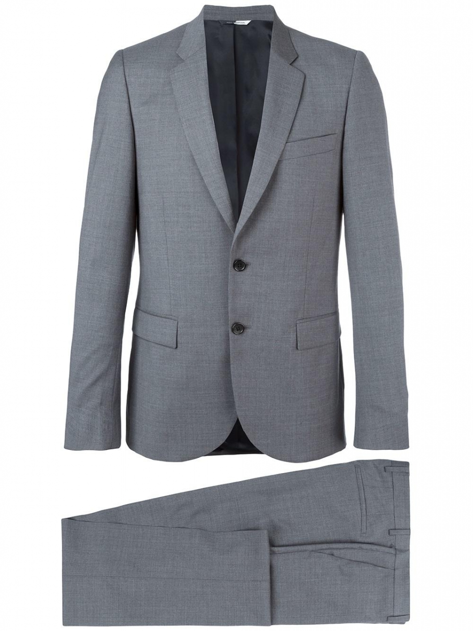 Ofis Stili: Takım ve Beyaz Tişört