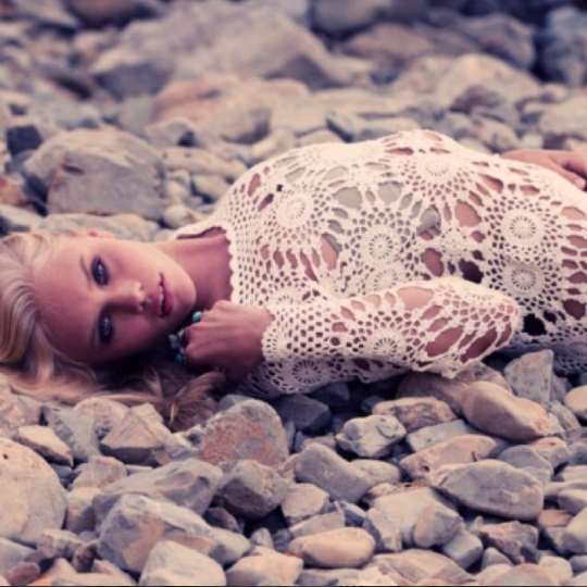 Mercek Altında: Brooke Perry